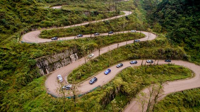 探寻秘境东梅公路，小巷独特风味与安化新篇章（最新消息）